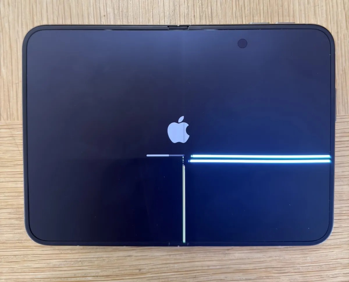 苹果承认少量 iPhone Duo 存在内屏问题，故障原因及受影响设备数量暂未公布