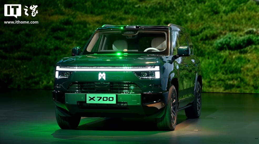 猛士 X700 首台量产车将于 10 月 10 日正式下线,预售价 24.98 万元起