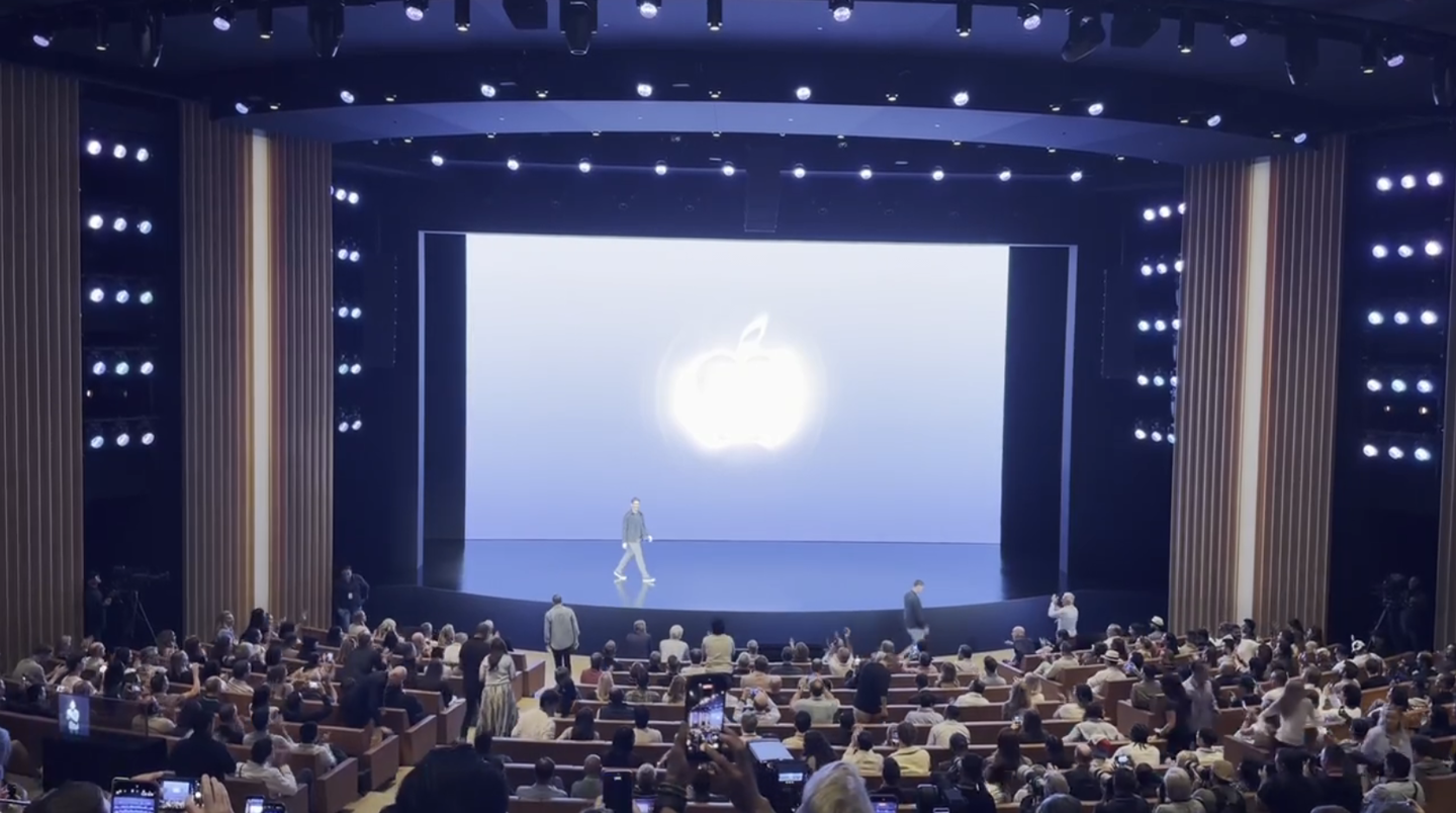 苹果 Siri AI 发布,支持中文但首发无缘中国大陆