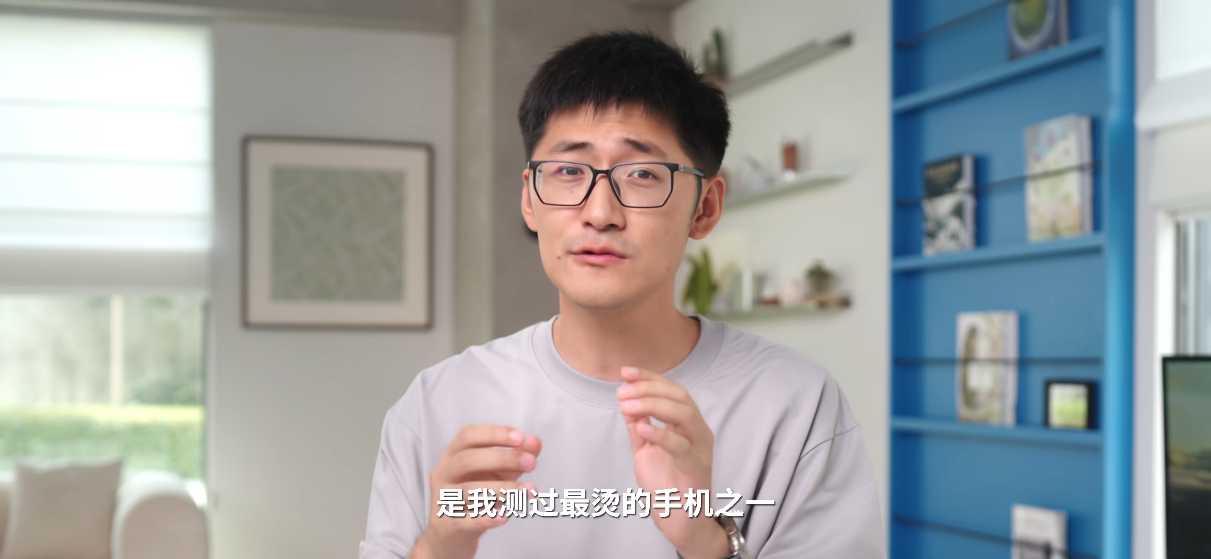 影视飓风 Tim 称苹果首款折叠屏手机 iPhone Duo 录视频烫到握不住,客服回应称单台测评片面