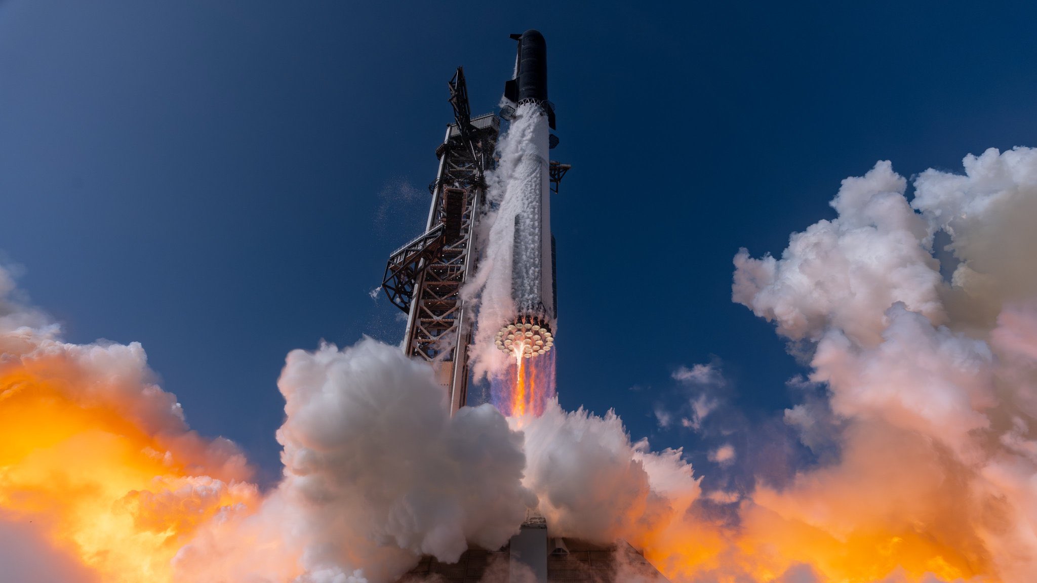马斯克 SpaceX 星舰第 14 次飞行定档 9 月 18 日,首次执行商业收入型任务